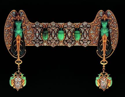 Bijoux R Lalique pour Sarah Bernhardt Or,Émail,Chrysoprase et Diamants Crédit ADAGP