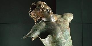 "Satyre Dansant"Bronze Crédit Le Monde 