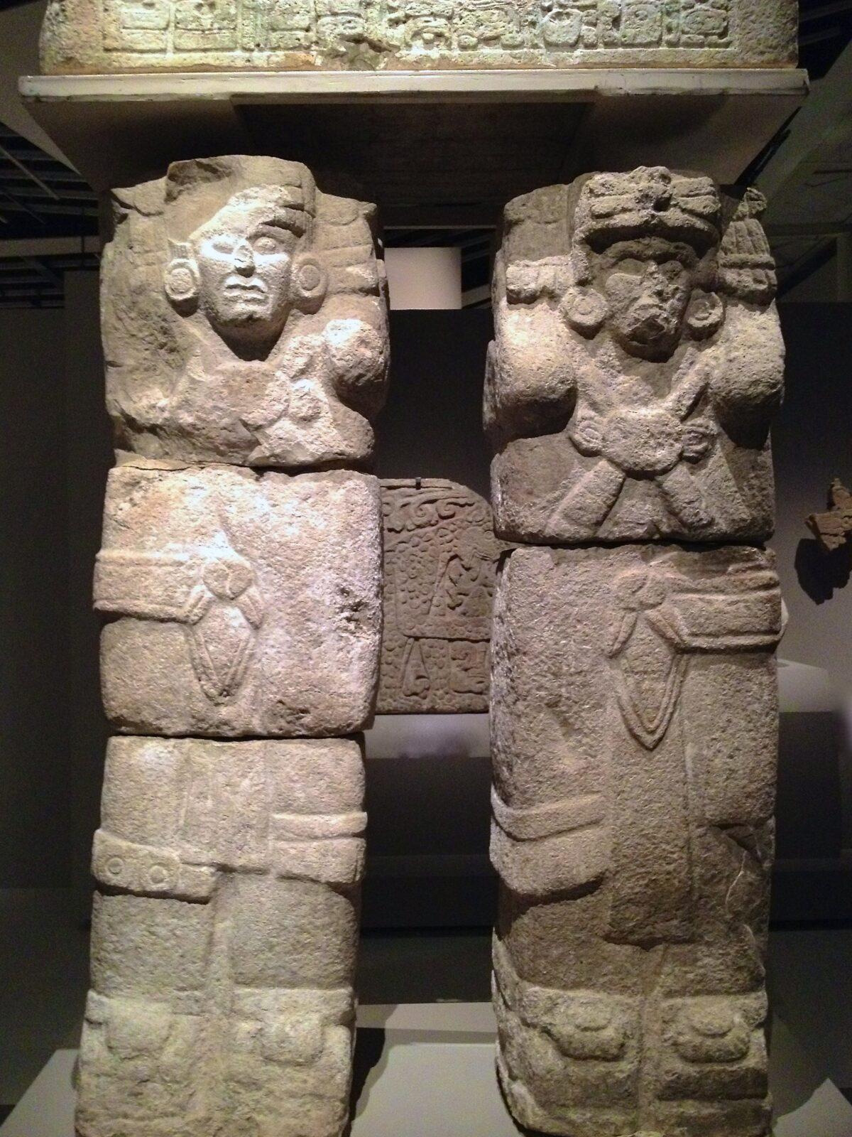 Atlante de Chichen Itza 900-1250 apr. J.-C.