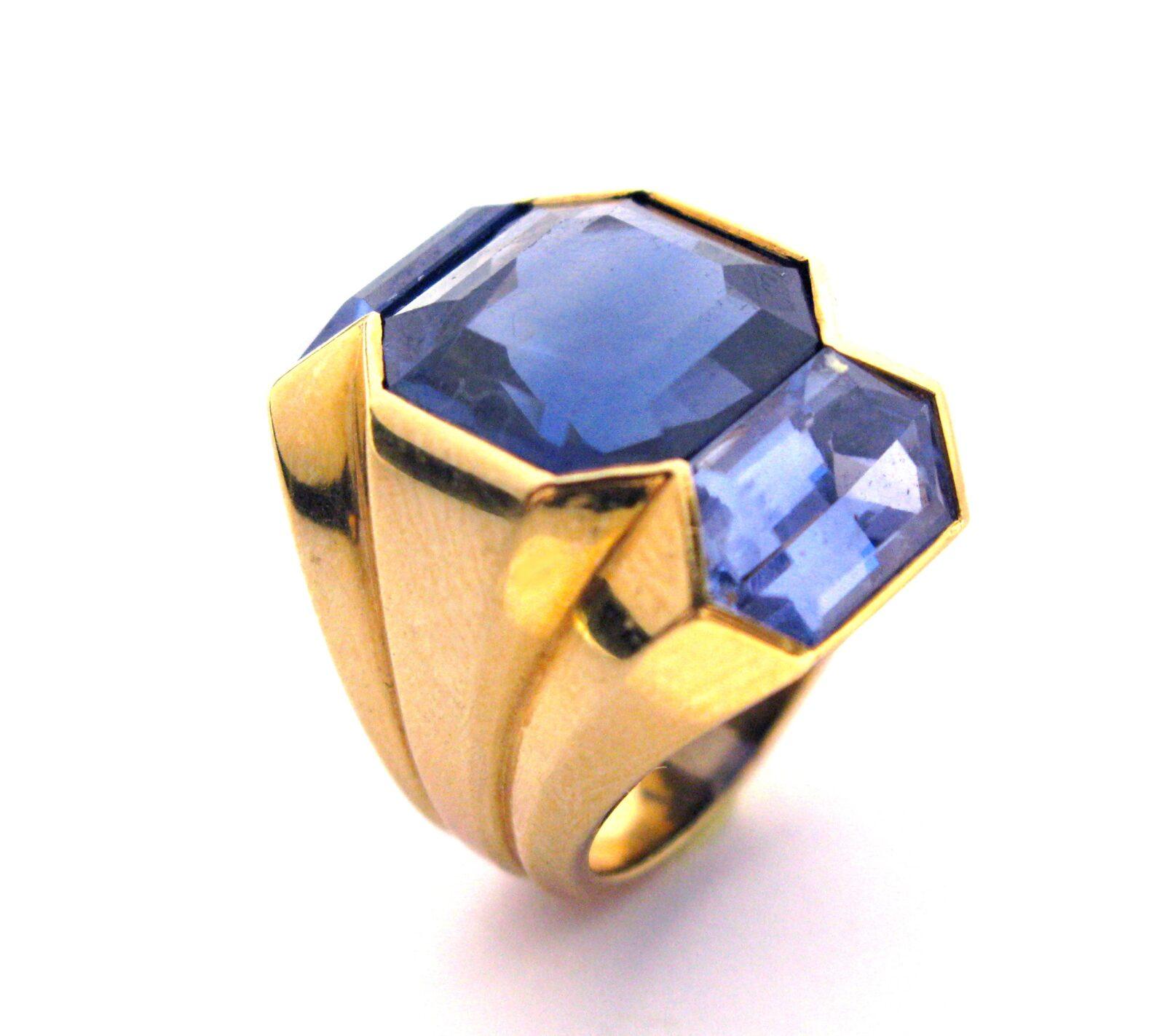 Suzanne Belperron. Bague Or et Saphirs. Credit Olivier Baroin ©