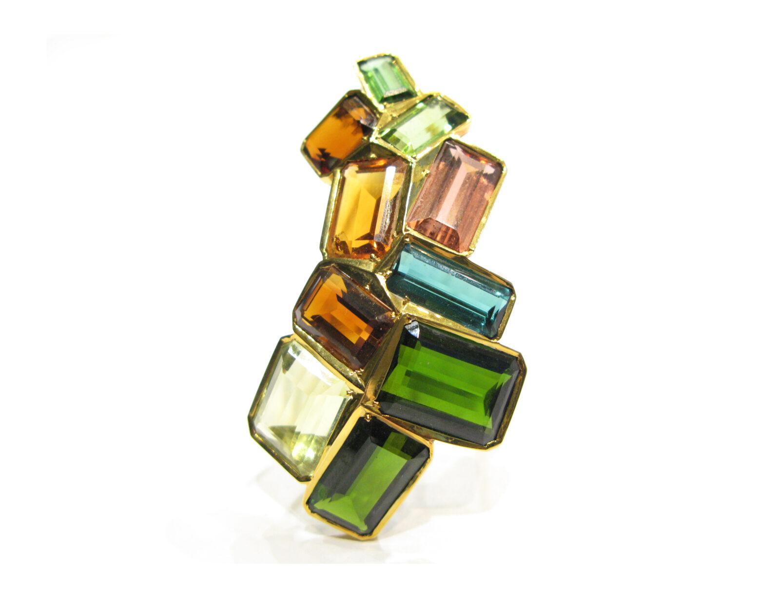 Suzanne Belperron. Broche Pierres fines, Or Crédit Olivier Baroin ©