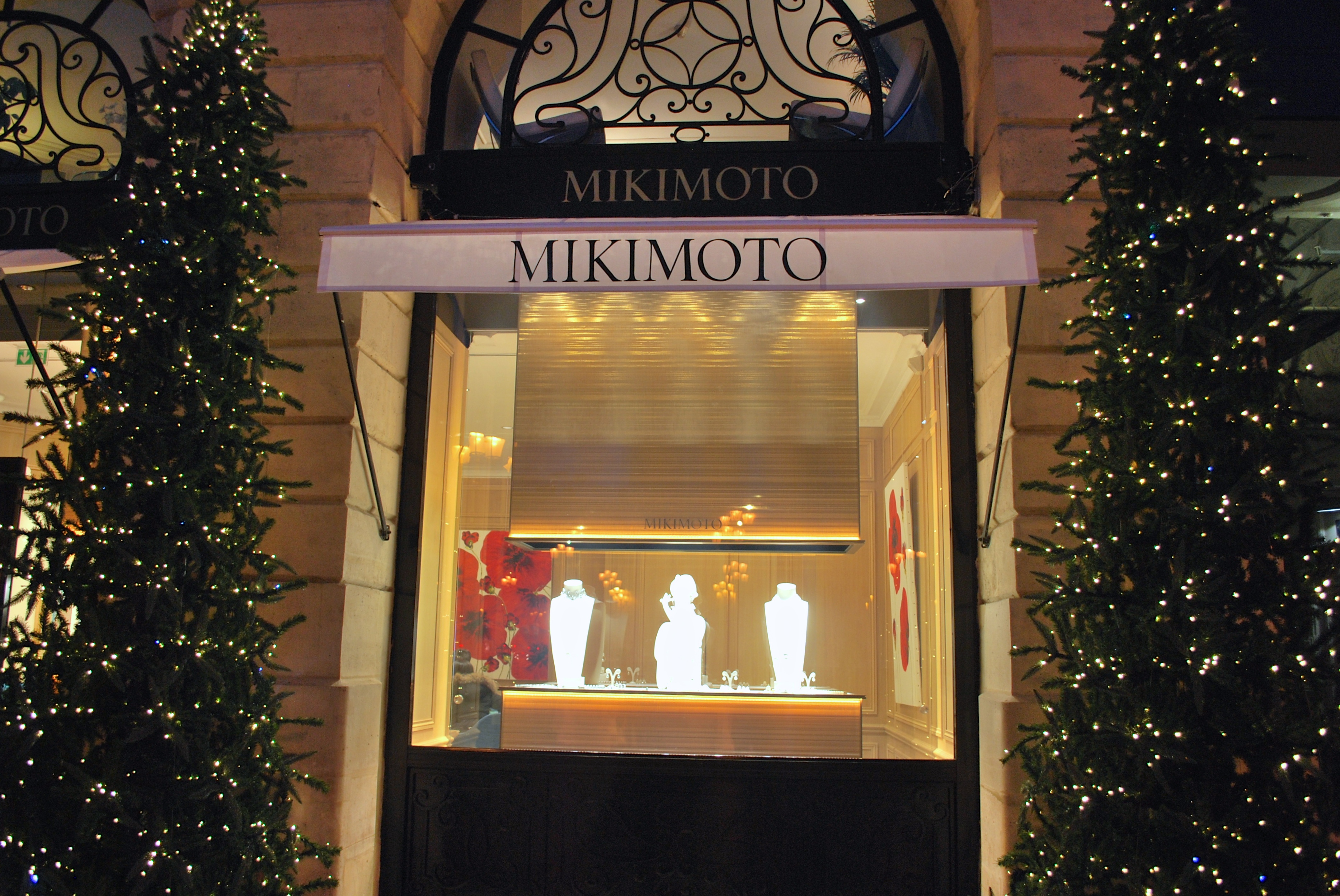 MOON LIGHT PLACE VENDÔME ESPRIT JOAILLERIE 16MOON LIGHT PLACE VENDÔME ESPRIT JOAILLERIE 62