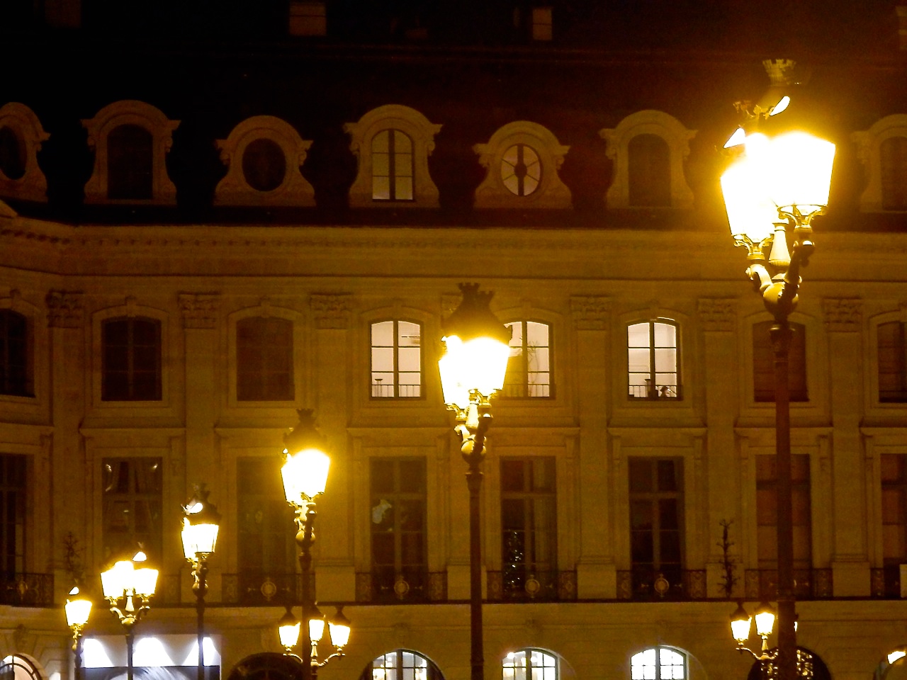 MOON LIGHT PLACE VENDÔME ESPRIT JOAILLERIE 44