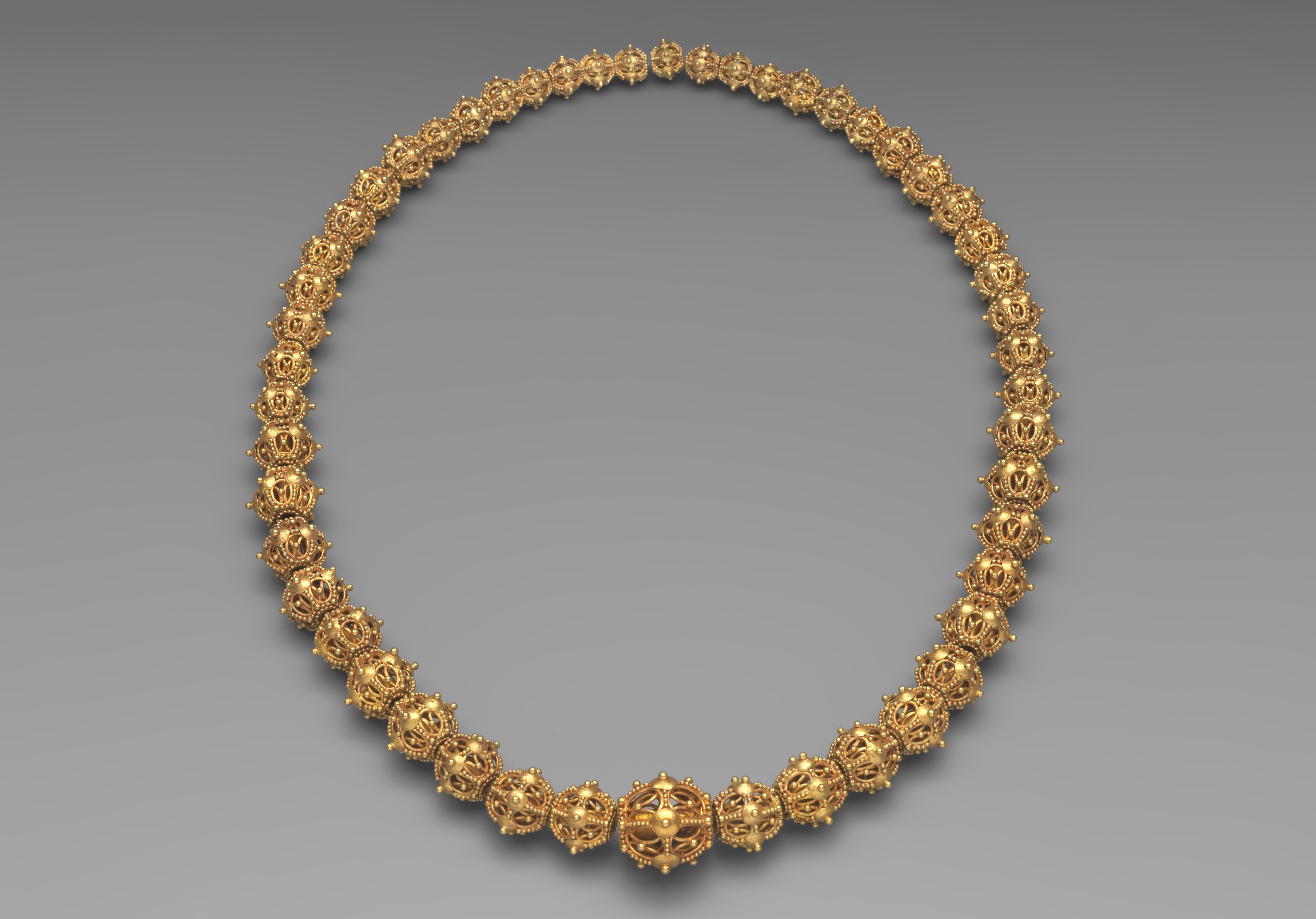 Collier Birmanie. Or. Ve siècle av.notre ère-1044. © Mauro Magliani / Collections Privées