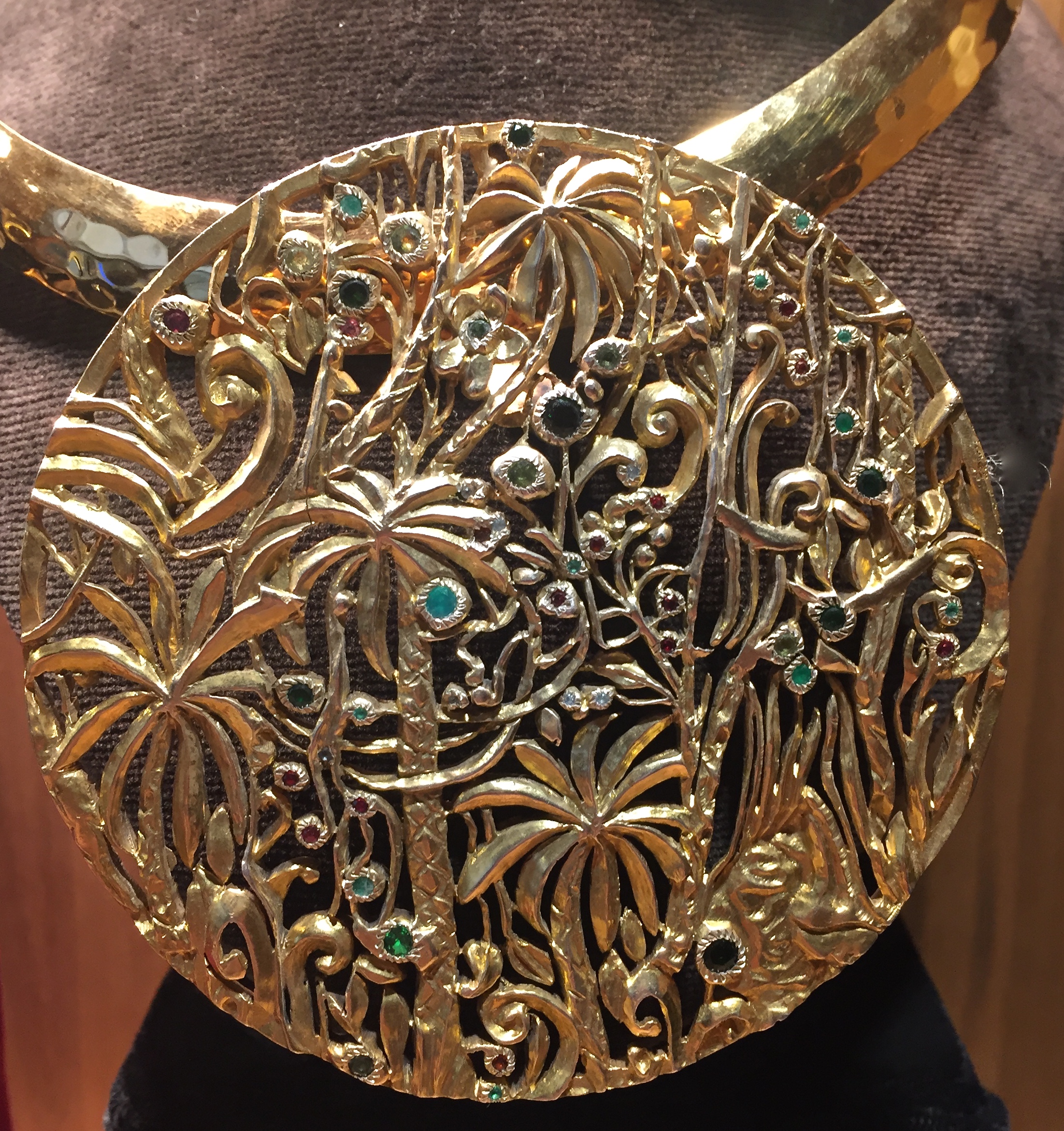 Collier "Jungle" Émeraudes, Saphirs, Diamants, Or