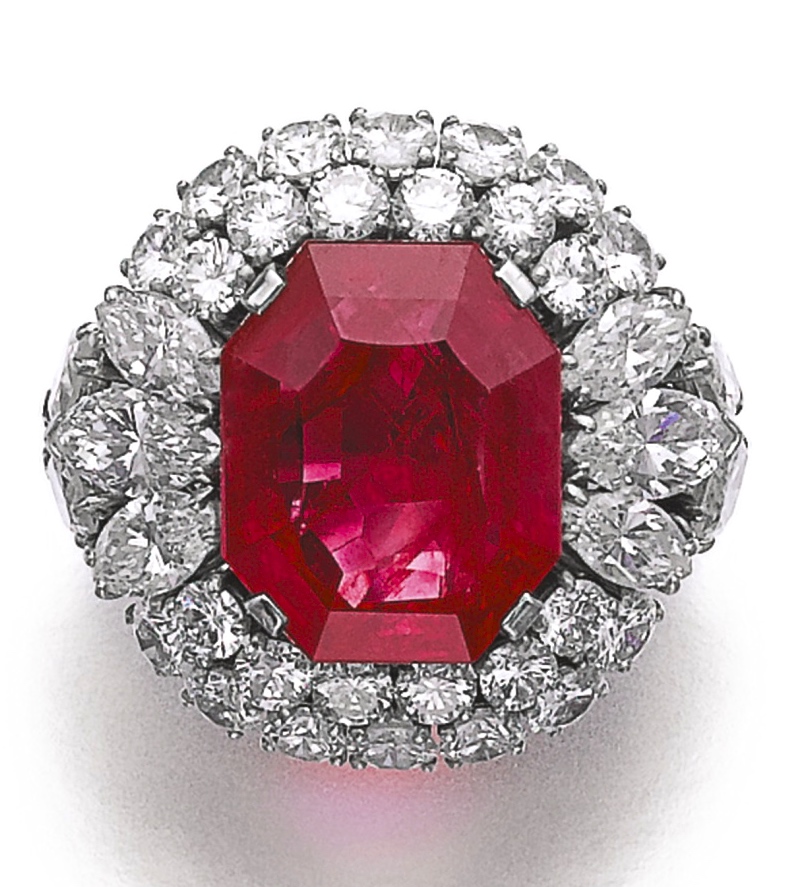 Bulgari Bague Rubis Birman et Diamant.