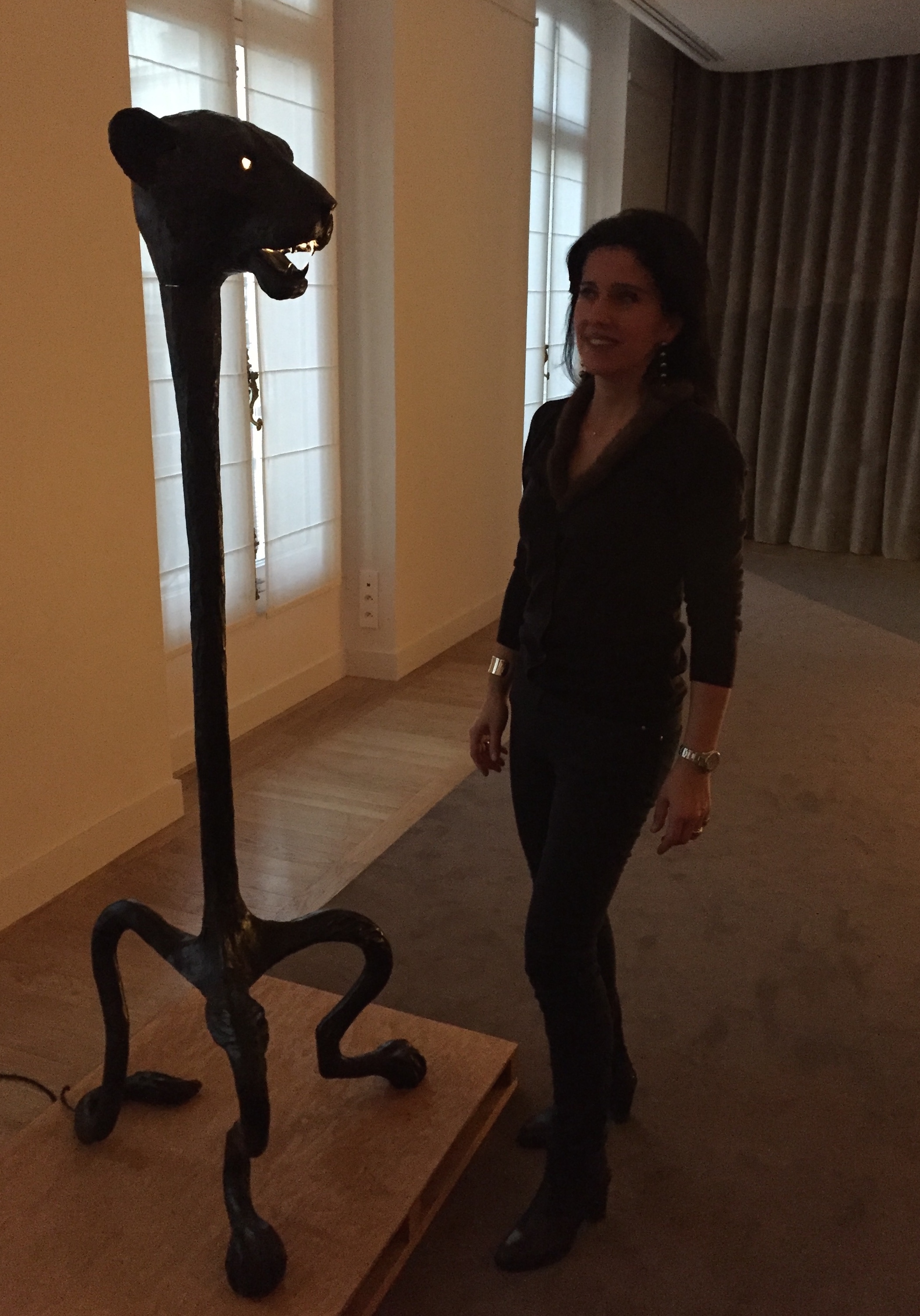 Esprit Joaillerie Charlotte Wannebroucq avec la sculpture "Sekmet" de Harumi Klossowska de Rola
