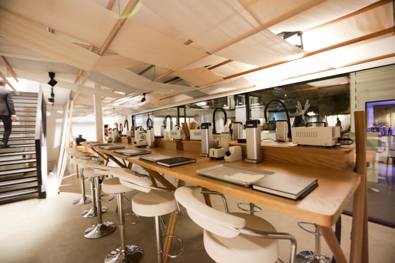 Atelier découvertes à Dubai ©L'École Van Cleef& Arpels