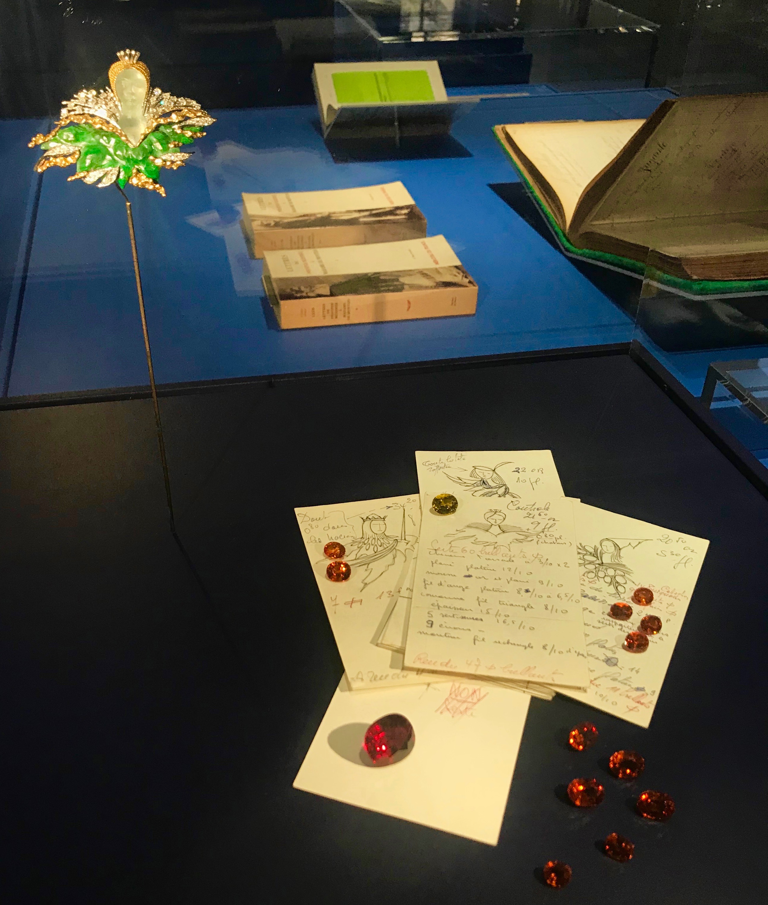 Chaumet Exposition Brillantes Écritures © Esprit Joaillerie