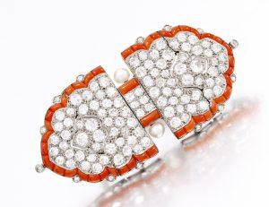 Broche/Pendentif CARTIER, Corail, Perle Fine et Diamants, vers 1922 © Sotheby's