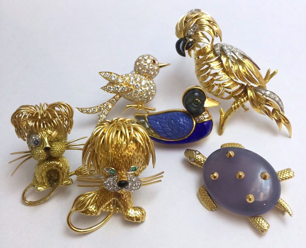 Broches des Maisons:Chaumet, Fred, Mellerio, Van Cleef & Arpels.