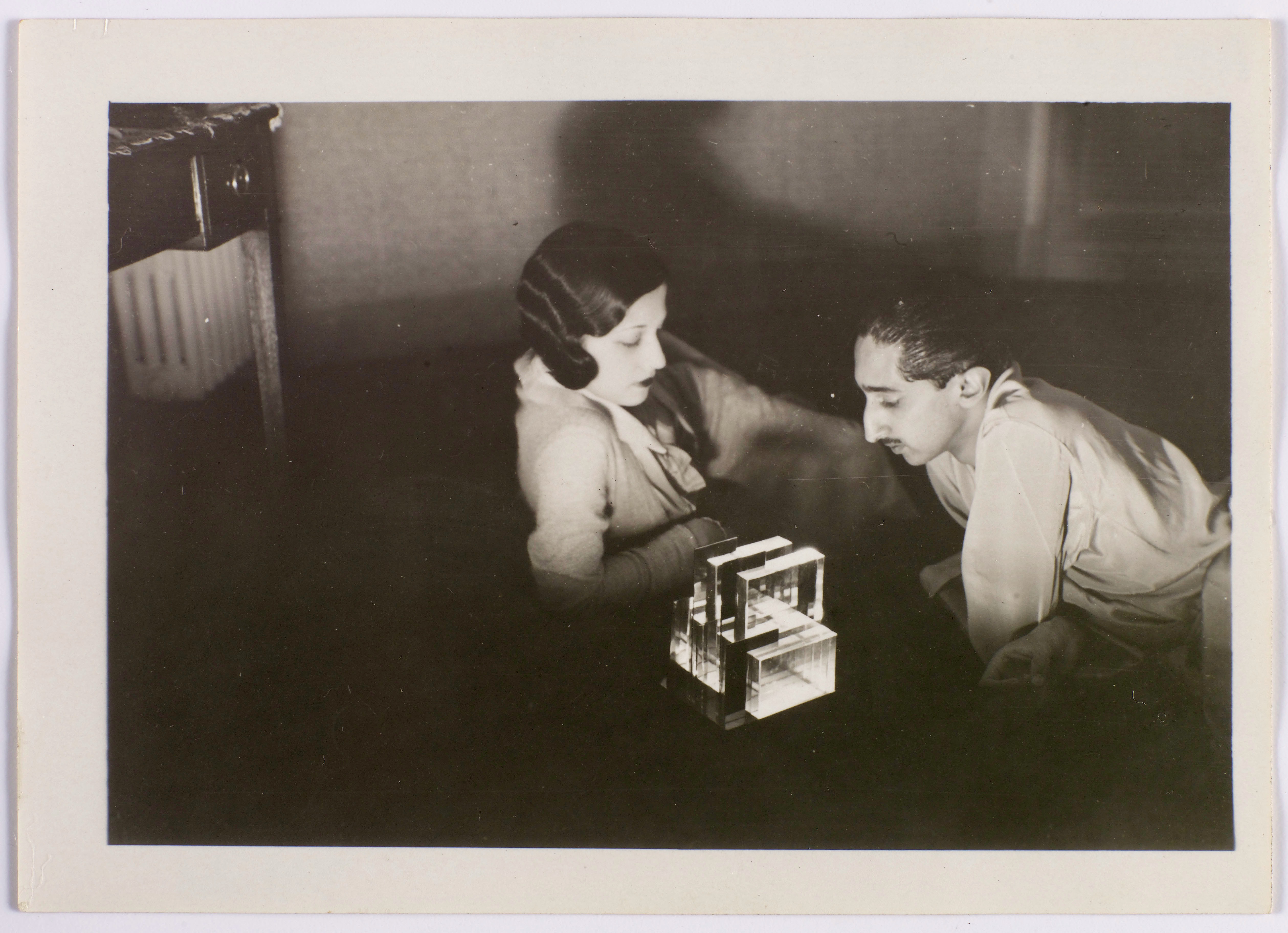 Man Ray, Le Maharajah et sa femme, vers 1927<br /> © Man Ray Trust / ADAGP, Paris