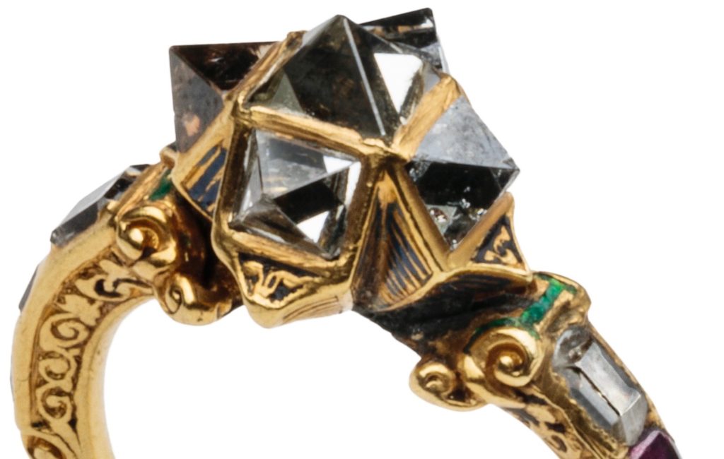 La galerie, Les Enluminures, annonce l'exposition et la vente de l'extraordinaire collection de diamants de Benjamin Zucker, l'un des plus importants marchands de diamants et de pierres précieuses à New York.