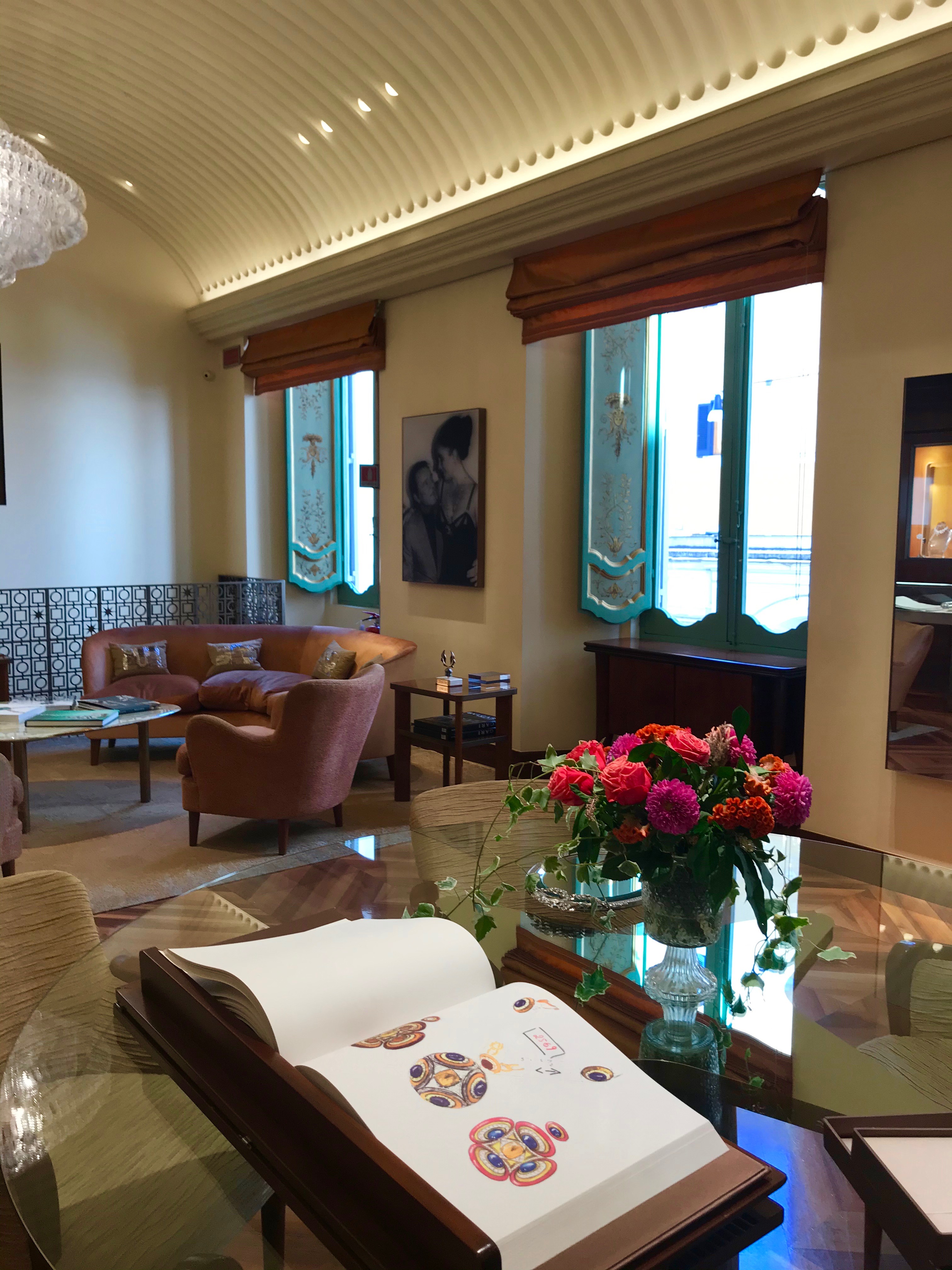 Vue des salon du patrimoine de Bulgari via condotti