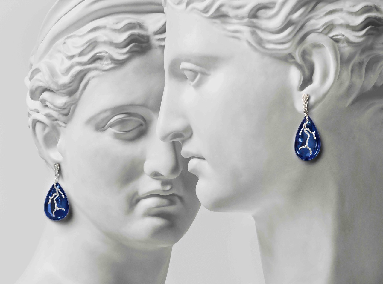 Boucles d'oreilles Lorenz Bäumer Jumelles (c)Editions de La Martiniere-Philippe Garcia