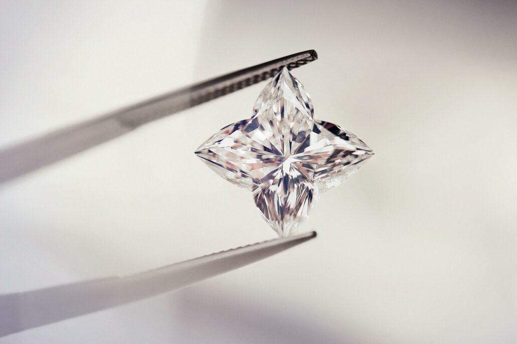 LV DIAMONDS