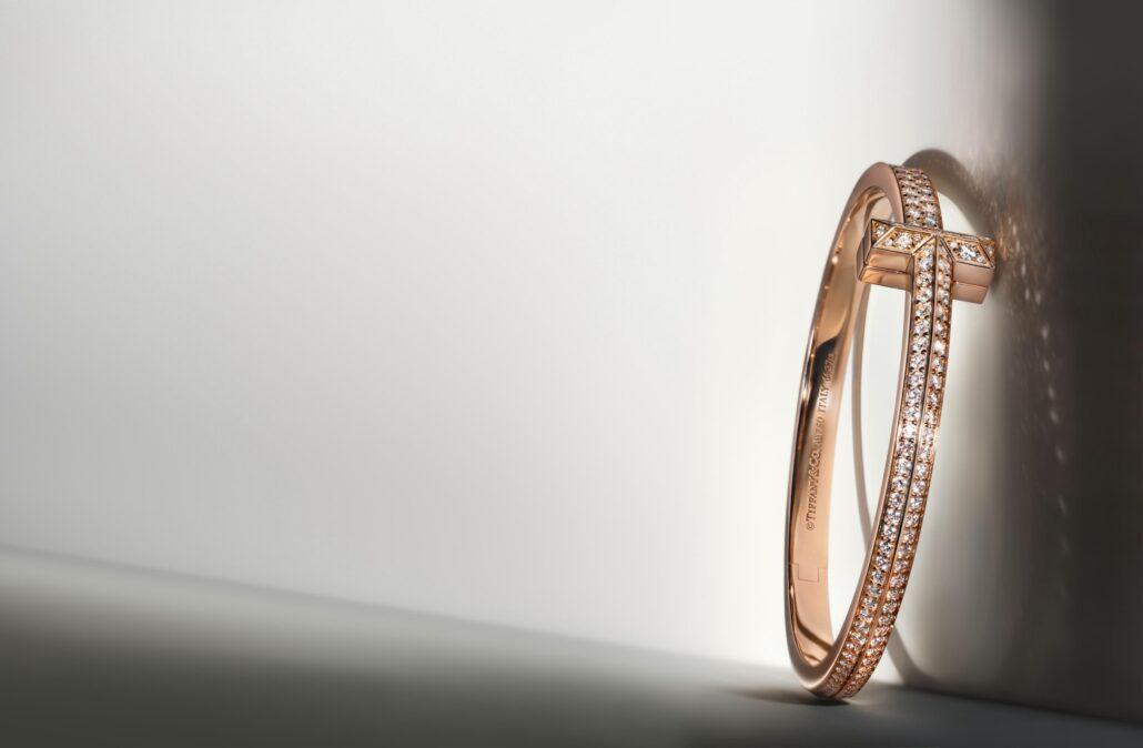 INCONTOURNABLE TIFFANY T