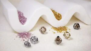 Star Inclusion Diamonds,Natural Fancy Color Melee and Salt and pepper DIamonds © Dynamic International