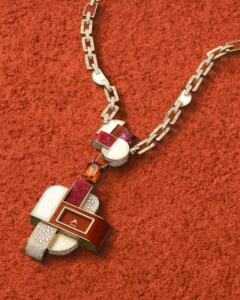 © PIAGET