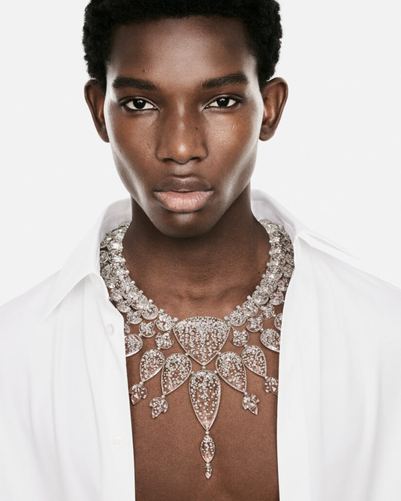 Collier serti de cristal de roche et pavé de diamants, sur or blanc de Boucheron