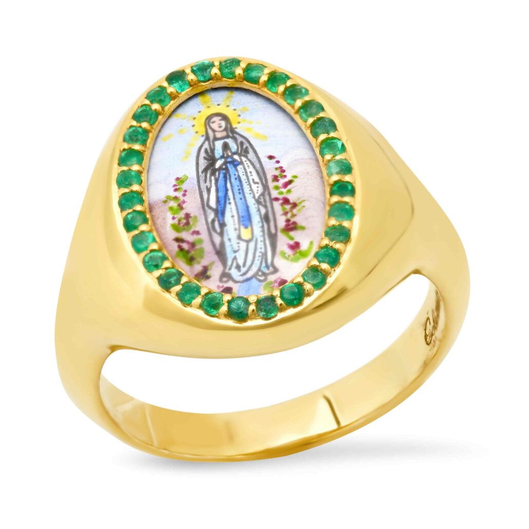 Bague Vierge Marie peinte à la main sur porcelaine selon la technique de l’émail de Limoges, sertie d’or jaune