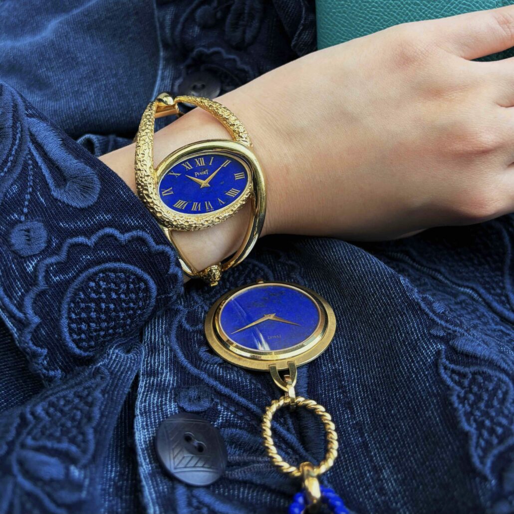 Montres dame en or jaune et cadran lapis lazuli, Piaget